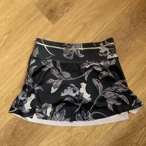 Athleta Dark Blue Floral Sonic Skort